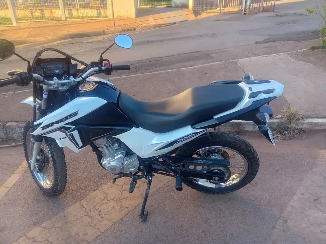 moto em excelente estado