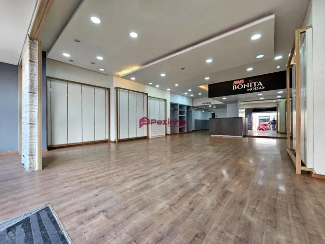 Salão para alugar em Limeira, Centro, com 152.81 m²