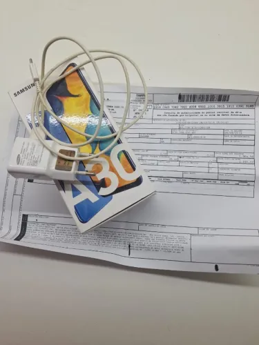 Celular A30 em estado de novo com vota fiscal