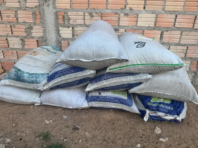 Vendo esterco de gado 