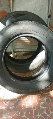 Pneus 175/65 Aro 14 usado excelente