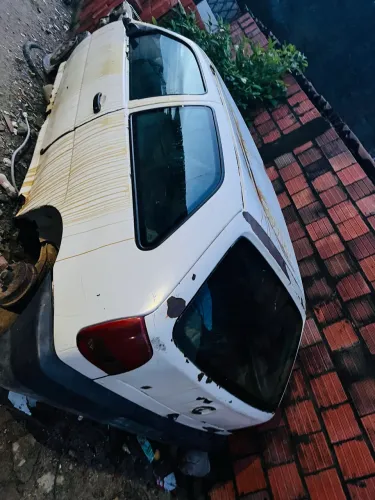 Sucata Gol Bola 2 Portas - Carcaça e Lataria (Sem Motor)