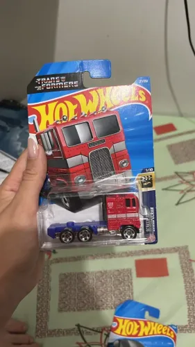 carrinho hotwhells caminhao optimus prime