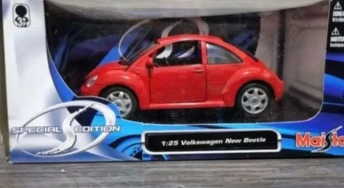 Miniatura New Beetle Scala 1:25 Novo
