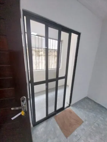 Alugo apto nascente térreo com 90m2 + área externa
