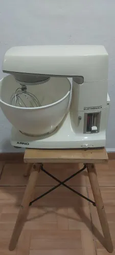 Batedeira arno eletronica