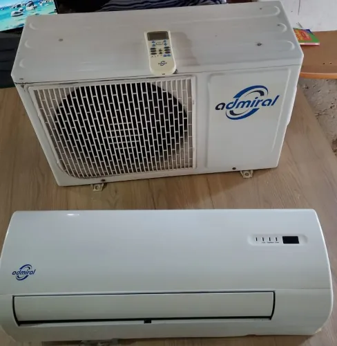 Vendo ar condicionado funcionando perfeitamente inverter 700