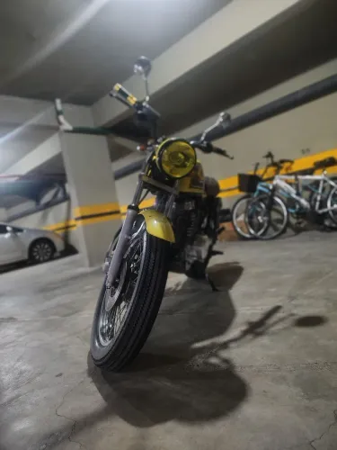 CB 400 modelo 2 modelo Café Racer