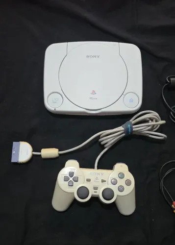 PLAYSTATION ONE 