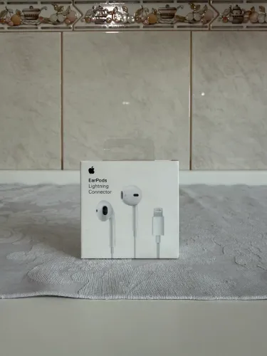 Fone de ouvido Ear Pods - Entrada Lightning