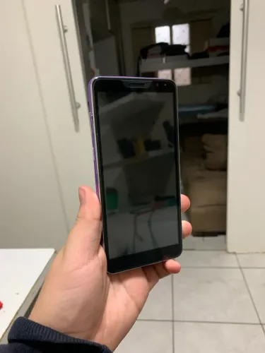 ? Celular Leioa Roxo - Câmera HD