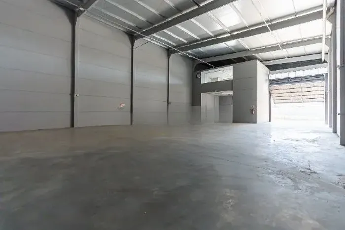 Pavilhão para alugar, 370 m² por R$ 9.700/mês - Rubem Berta - Porto Alegre/RS