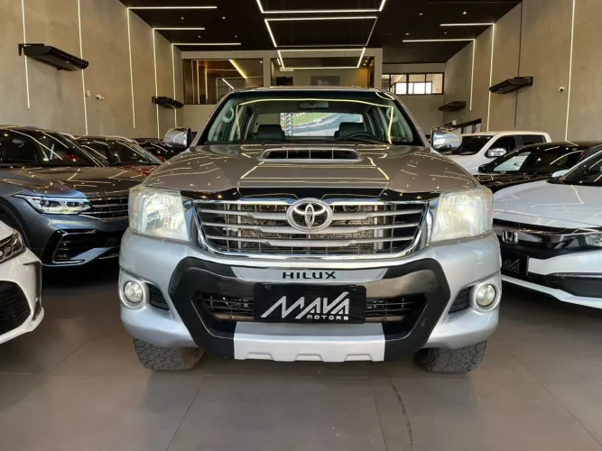 Toyota Hilux CD SRV D4-d 4X4 3.0 TDI Dies 2015