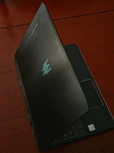 Acer Predator Helios 300 | RTX 2060 | i7 10750H | 16 GB RAM | Tela 144 Hz