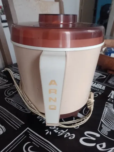 Espremedor de Frutas Elétrico Arno