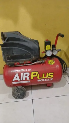 Compressores de Ar Direto/Pistão Schulz Air Plus, especificamente o modelo CSA 8,5/25.