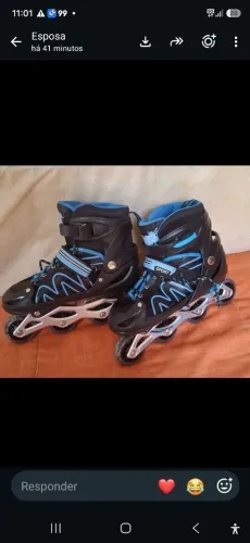 Vendo patins pra sair rápido ele é adaptável ao pé indo do número 38 a 43