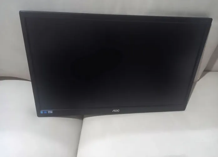 Monitor 21,5 polegadas AOC e2270s