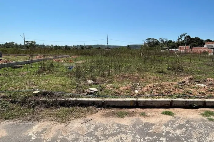 "Terreno à Venda na Ilha do Rio Doce, Caratinga"
