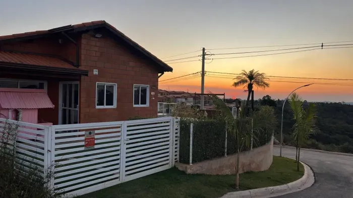 Casa de campo 82 m² com 3 quartos 1 suíte condomínio - Mairinque/São Roque