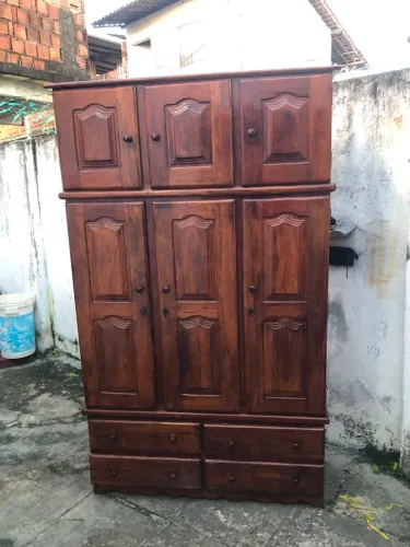 Guarda roupa solteirão madeira angelim pedra semi novo pra vim buscar aqui em prazeres