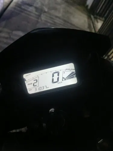 Vendo yamarra factor tabela FIPE 13,500 ou troco por carro gol o corsa até 2005