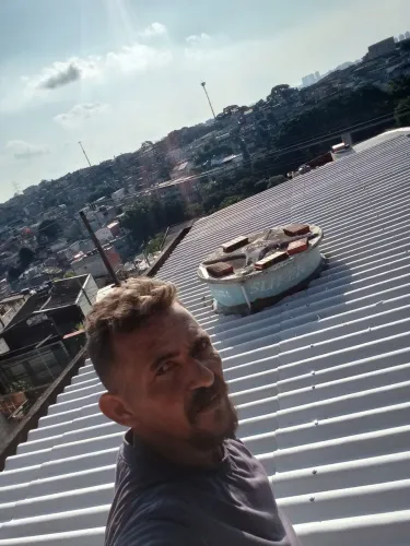 Pedreiro pintor e encanador