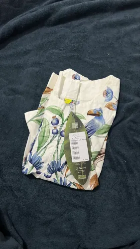 tshirt elsa FARM nunca usada