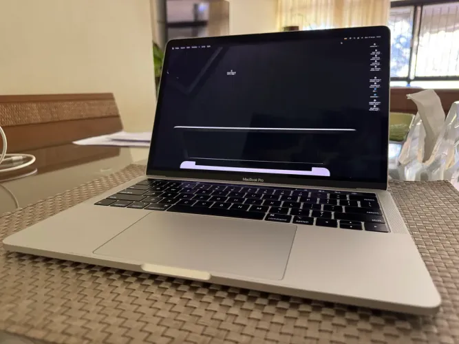 MacBook Pro 13" 2019 TouchBar