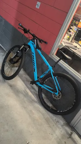Bike aro 29 perfeito estado tô vendendo pq comprei e está parada
