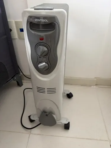 Aquecedor Óleo domestico 1500w cor cinza Ventisol