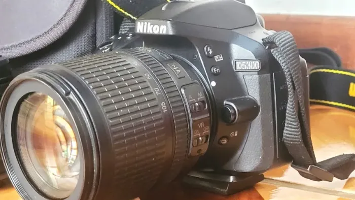 Câmera Fotográfica NIKON D5300 + Lente 18-105 + Lente 18-55 + Case