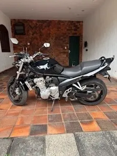 Suzuki Bandit N-600/ 650 2010