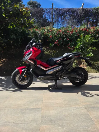 X - ADV 750 Revisada e abaixo da fipe