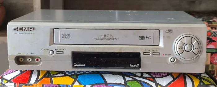 Vídeo Cassete HI-FI Stereo SEMP X698