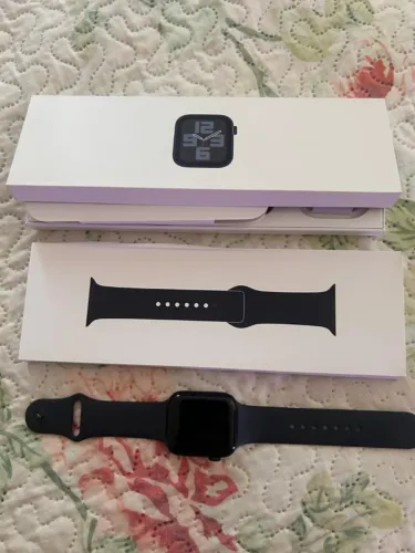 Apple Watch SE 2ª Geração 44mm Midnight GPS - Uso de Apenas 3 Dias