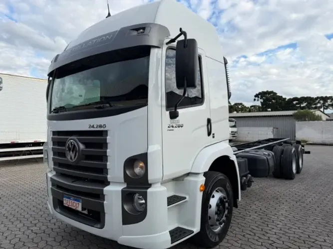 Vw 24 280 ano 2023 Baixo km