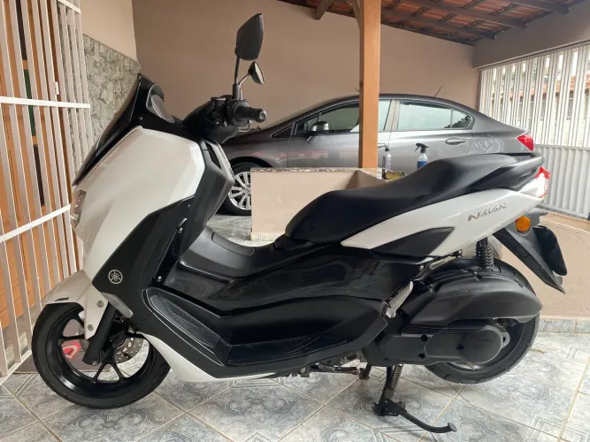 NMax 160 com abs 2022