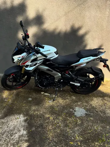 BAJAJ NS400