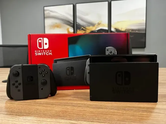 Nintendo Switch V2 Completo + Cartão original Sandisk128GB + 2 Cases Originais Licenciadas