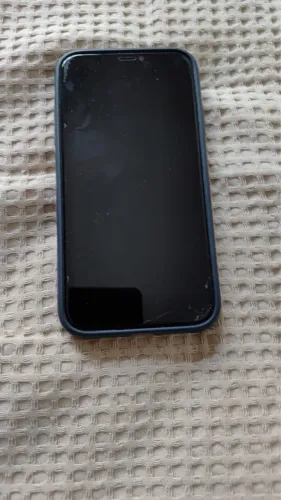 IPHONE 11 - 64 GB