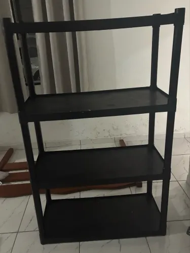 Prateleira preta