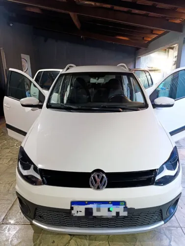 Volkswagen Crossfox 1.6 MI Total Flex 8V 5P 2013