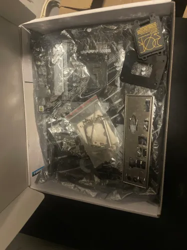 PLACA MÃE LGA 1700 B760 DEFEITO NA USB