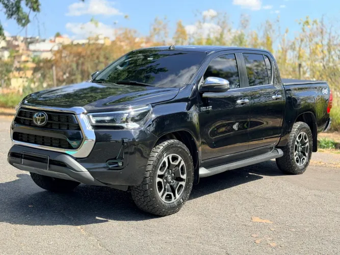 Toyota Hilux CD SRX 4X4 2.8 TDI 16V Diesel Aut. 2021