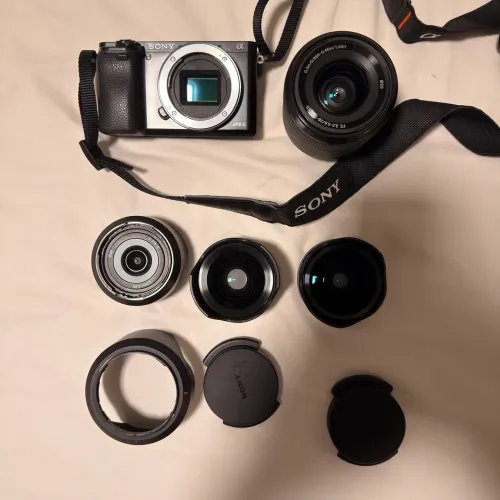 Kit Sony Alpha A6000 + Lentes