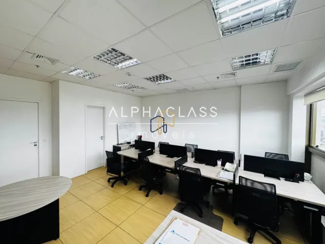 Vendo e alugo sala comercial mobiliada em Alphaville - Edifício New Worker Tower