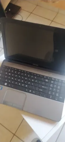 Notebook core i3 , tela 15.6 (sem memória e HD ) funcionando 