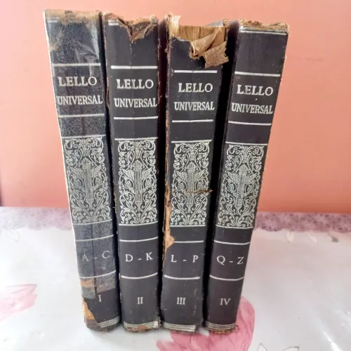 Enciclopédia Lelli Universais 4 volumes década de 50