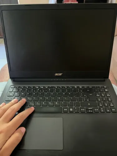 Notebook Acer Aspire 3 Rápido (Com marcas de uso / Preço Baixo)